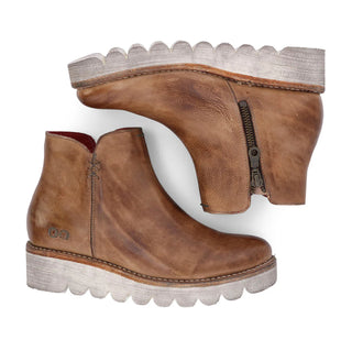 BedStu Lydyi Tan Rustic Boots