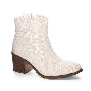 Natural colored boots with lizard texture and wooden heel