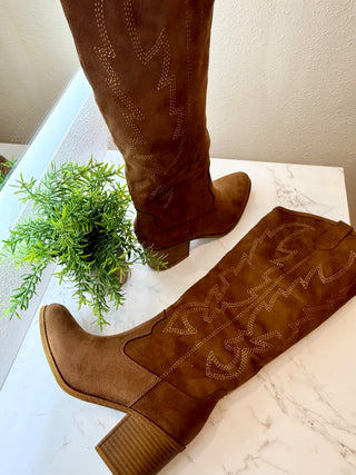 Dirty Laundry Upwind Chic Suede Brown Boots